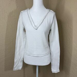 We The Free Crop Top Long Sleeve White Womens Size M Waffle Knit Basic Vneck Tee